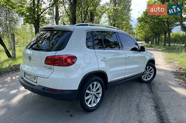 Внедорожник / Кроссовер Volkswagen Tiguan 2014 в 