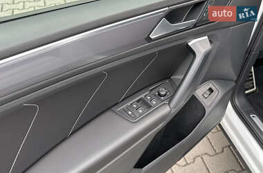 Внедорожник / Кроссовер Volkswagen Tiguan 2020 в 