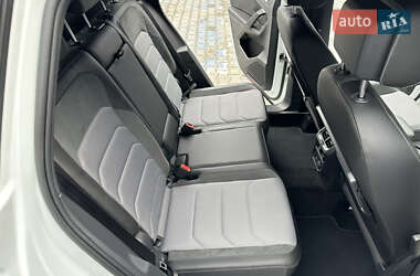 Внедорожник / Кроссовер Volkswagen Tiguan 2020 в 