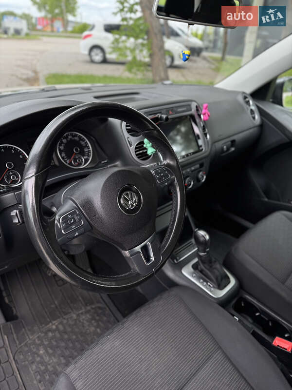 Внедорожник / Кроссовер Volkswagen Tiguan 2013 в Львове