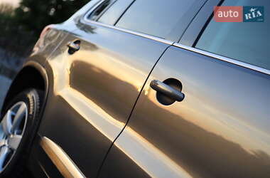 Позашляховик / Кросовер Volkswagen Tiguan 2014 в 