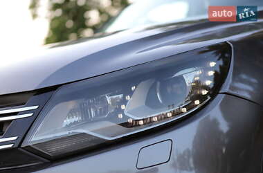 Позашляховик / Кросовер Volkswagen Tiguan 2014 в 