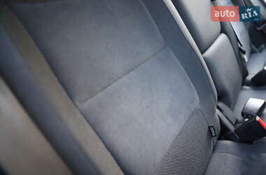 Позашляховик / Кросовер Volkswagen Tiguan 2014 в 