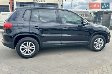 Позашляховик / Кросовер Volkswagen Tiguan 2012 в 