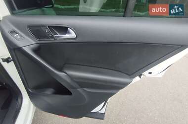 Внедорожник / Кроссовер Volkswagen Tiguan 2013 в 