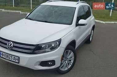 Внедорожник / Кроссовер Volkswagen Tiguan 2013 в 