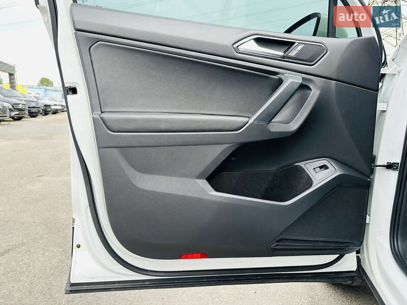 Внедорожник / Кроссовер Volkswagen Tiguan 2018 в Харькове