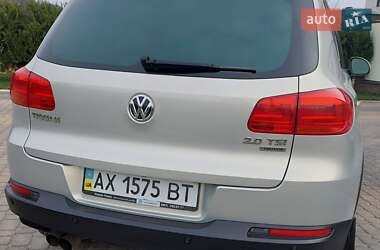 Позашляховик / Кросовер Volkswagen Tiguan 2012 в 
