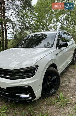 Внедорожник / Кроссовер Volkswagen Tiguan 2018 в Каменском