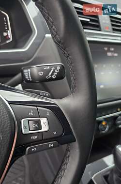Внедорожник / Кроссовер Volkswagen Tiguan 2020 в 