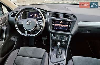 Позашляховик / Кросовер Volkswagen Tiguan 2020 в 