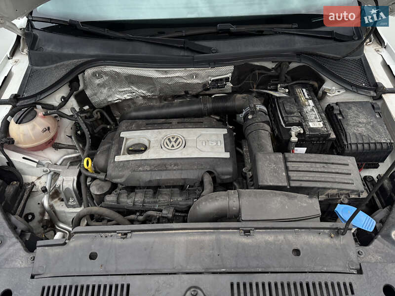 Внедорожник / Кроссовер Volkswagen Tiguan 2016 в Белой Церкви