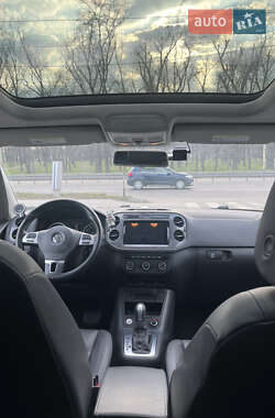 Позашляховик / Кросовер Volkswagen Tiguan 2015 в 