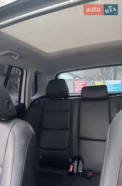 Позашляховик / Кросовер Volkswagen Tiguan 2015 в 