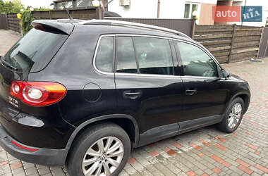 Внедорожник / Кроссовер Volkswagen Tiguan 2008 в 