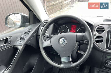 Внедорожник / Кроссовер Volkswagen Tiguan 2008 в 