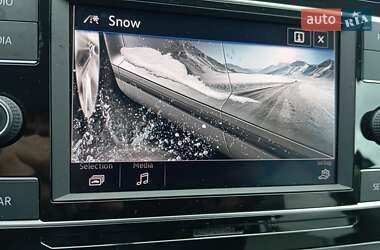 Позашляховик / Кросовер Volkswagen Tiguan 2018 в 