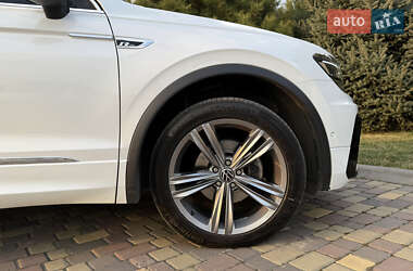 Внедорожник / Кроссовер Volkswagen Tiguan 2020 в 