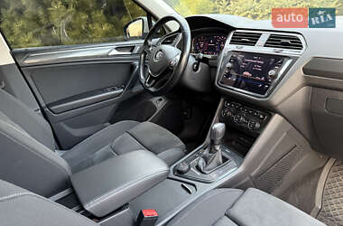 Внедорожник / Кроссовер Volkswagen Tiguan 2020 в 