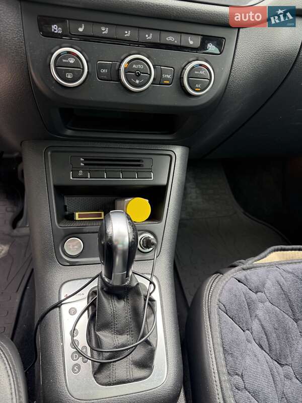 Внедорожник / Кроссовер Volkswagen Tiguan 2012 в Ивано-Франковске
