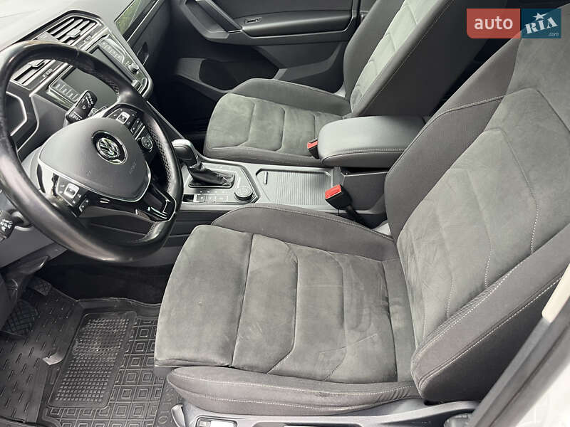 Внедорожник / Кроссовер Volkswagen Tiguan 2017 в Виннице