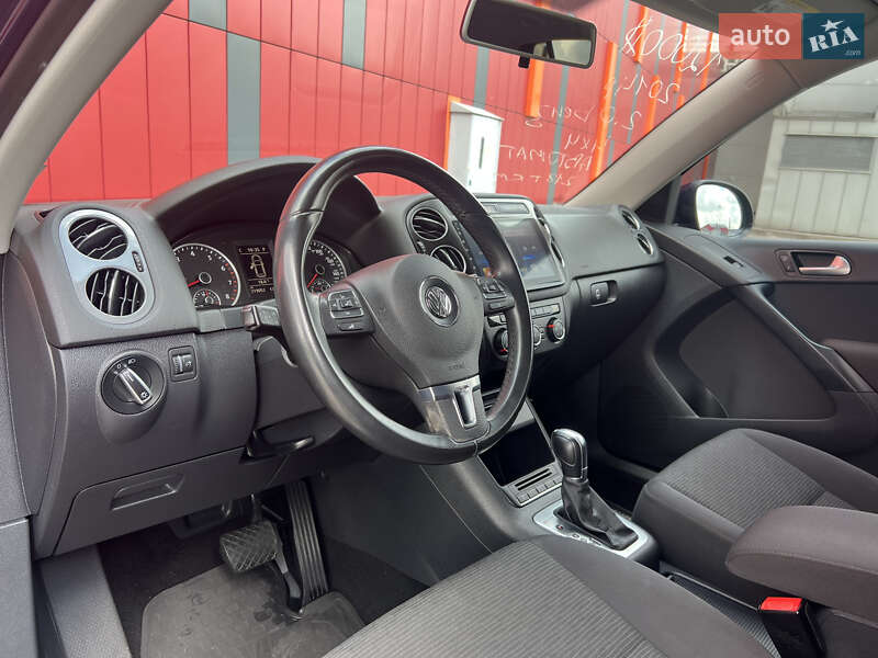 Внедорожник / Кроссовер Volkswagen Tiguan 2014 в Киеве