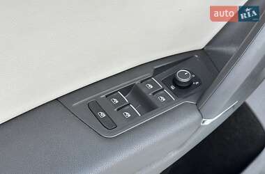 Внедорожник / Кроссовер Volkswagen Tiguan 2018 в 
