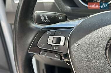 Внедорожник / Кроссовер Volkswagen Tiguan 2018 в 
