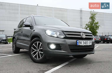 Внедорожник / Кроссовер Volkswagen Tiguan 2014 в 