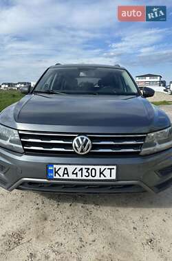 Внедорожник / Кроссовер Volkswagen Tiguan 2018 в 