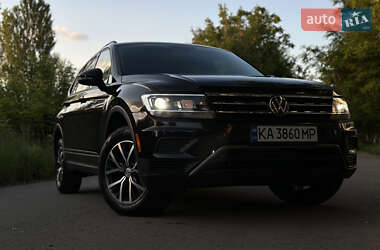 Позашляховик / Кросовер Volkswagen Tiguan 2021 в 