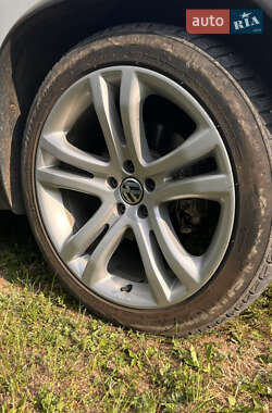 Внедорожник / Кроссовер Volkswagen Tiguan 2012 в 