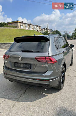 Внедорожник / Кроссовер Volkswagen Tiguan 2020 в 