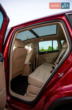 Внедорожник / Кроссовер Volkswagen Tiguan 2013 в 