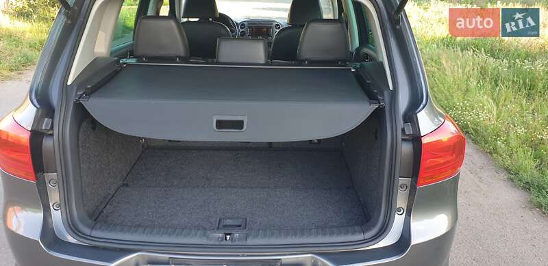 Внедорожник / Кроссовер Volkswagen Tiguan 2012 в Южноукраинске