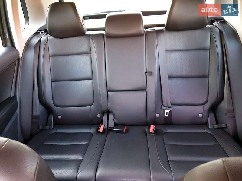 Внедорожник / Кроссовер Volkswagen Tiguan 2012 в Южноукраинске