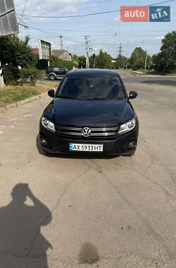 Внедорожник / Кроссовер Volkswagen Tiguan 2012 в Херсоне