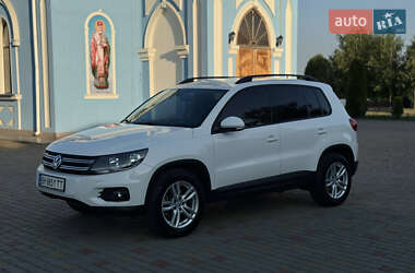 Внедорожник / Кроссовер Volkswagen Tiguan 2011 в 