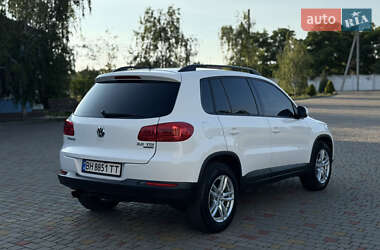 Внедорожник / Кроссовер Volkswagen Tiguan 2011 в 