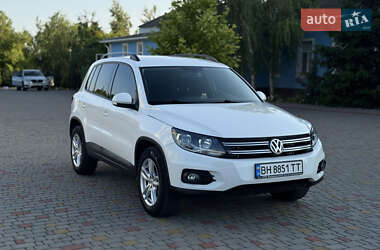 Внедорожник / Кроссовер Volkswagen Tiguan 2011 в 