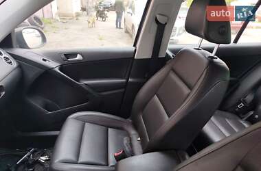 Позашляховик / Кросовер Volkswagen Tiguan 2016 в 