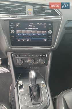 Внедорожник / Кроссовер Volkswagen Tiguan 2018 в 