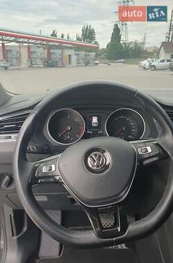 Внедорожник / Кроссовер Volkswagen Tiguan 2018 в 