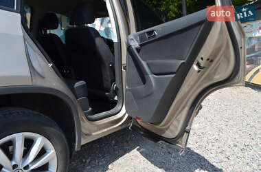 Внедорожник / Кроссовер Volkswagen Tiguan 2011 в 