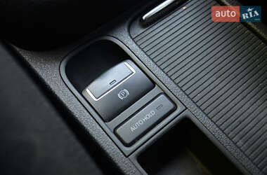 Внедорожник / Кроссовер Volkswagen Tiguan 2011 в 