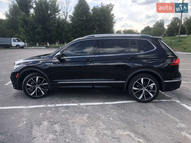 Позашляховик / Кросовер Volkswagen Tiguan 2021 в Києві