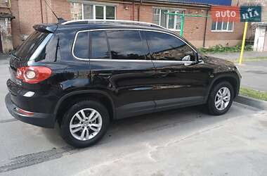 Позашляховик / Кросовер Volkswagen Tiguan 2008 в 