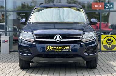 Внедорожник / Кроссовер Volkswagen Tiguan 2016 в 