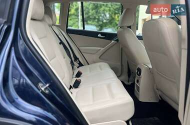 Внедорожник / Кроссовер Volkswagen Tiguan 2016 в 