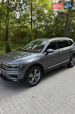 Внедорожник / Кроссовер Volkswagen Tiguan 2019 в Львове